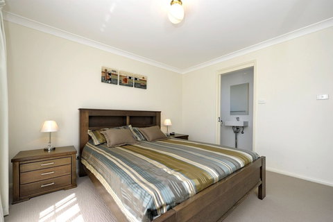 Reef Close 1 / 2 - Accommodation Port Hedland 5