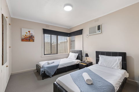 The Gazebo Place - Spacious 4 Bedroom Near Murray River - Accommodation Port Hedland 1
