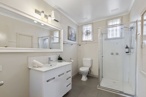 The Gazebo Place - Spacious 4 Bedroom Near Murray River - Accommodation Port Hedland 4