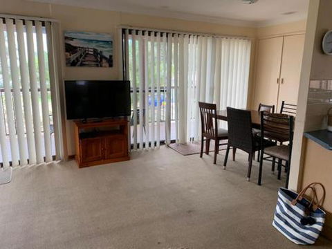 Lakehouse On Oxley - Accommodation Port Hedland 1