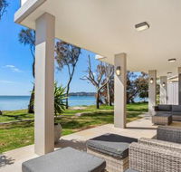 Paradise Beach House Waterfront with Heated Pool - Accommodation Port Hedland