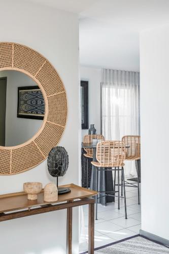 The Seaview Designer Beachfront House - Accommodation Port Hedland 6