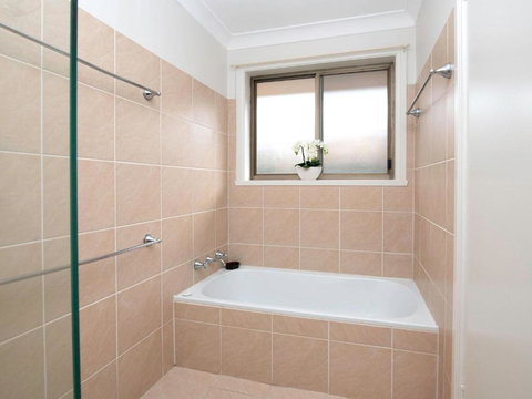 Relaxing Waterfront Property In Quiet Location - Accommodation Port Hedland 1