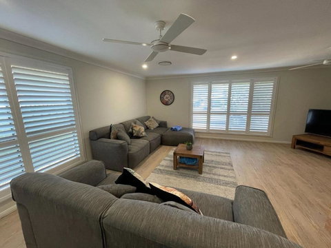 Relaxing Waterfront Property In Quiet Location - Accommodation Port Hedland 6