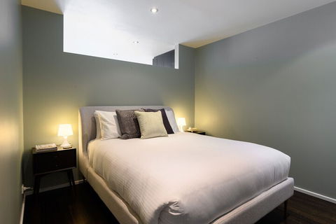 LUCY Laneway Art Fed Square Bars & Flinderst St. Station - Accommodation Port Hedland 6