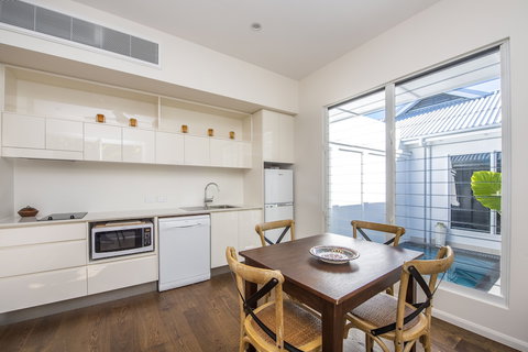 Reflections Villa 2 - Accommodation Port Hedland 4