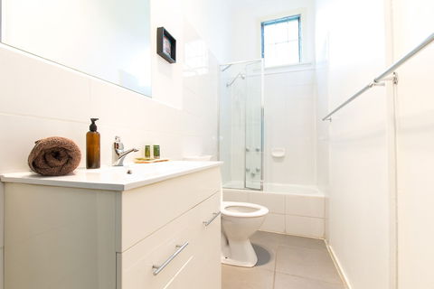 HUNTER In The Heart Of Collingwood Fitzroy - Accommodation Port Hedland 4