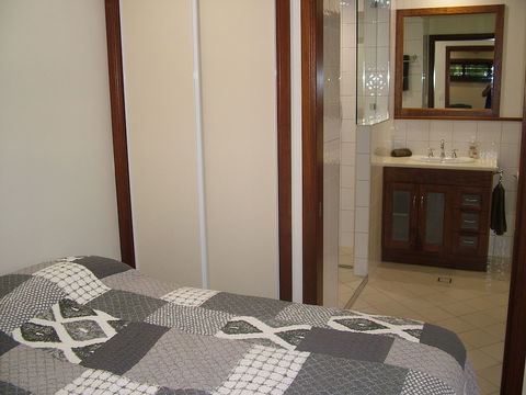 The Summit B&B - Accommodation Port Hedland 5