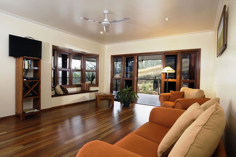 The Summit B&B - Accommodation Port Hedland 4