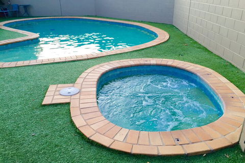 Country Gardens Motor Inn Toowoomba - Accommodation Port Hedland 1