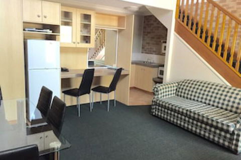 Country Gardens Motor Inn Toowoomba - Accommodation Port Hedland 0