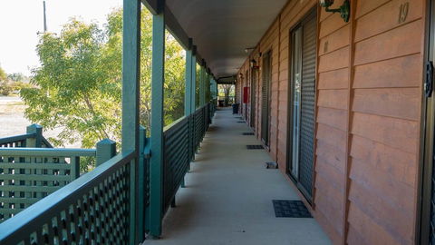 Deniliquin Country Club Motor Inn - Accommodation Port Hedland 0