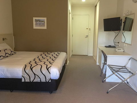 Deniliquin Country Club Motor Inn - Accommodation Port Hedland 5