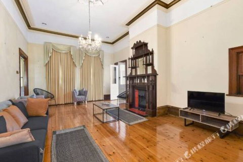 Rose Garden Spacious Family Home Near CBD - Accommodation Port Hedland 1