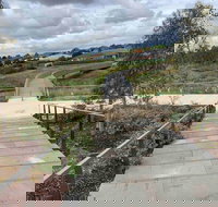 5br Luxury House 20 Min To Cbd Spacious Living