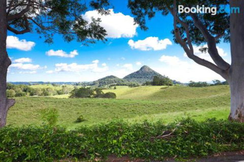 Sunrise At Sanquar Noosa Hinterland - Accommodation Port Hedland 3