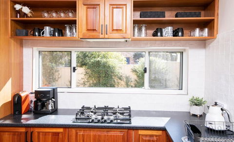 Roselawn Entertainer Large & Luxurious Sleeps 12 - Accommodation Port Hedland 5