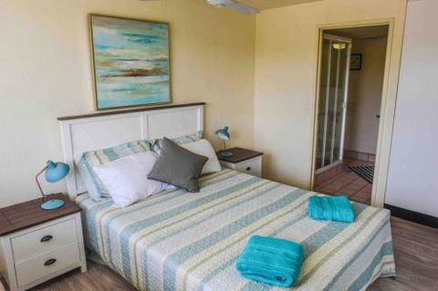 Pool Tennis Alexandra Headlands Oceanfront Resort - Accommodation Port Hedland 6