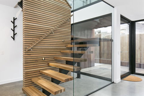 Apollo Bay Beach House - Accommodation Port Hedland 1