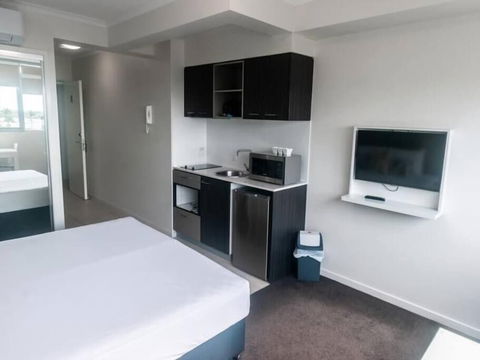 Airtrip Apartments On River Street - Accommodation Port Hedland 2