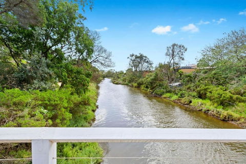 AMORE A Tranquil Retreat With Couples Spa - Accommodation Port Hedland 5