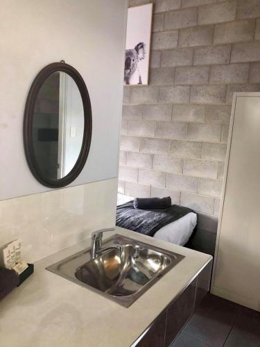 Granite Belt Cabins - Accommodation Port Hedland 6