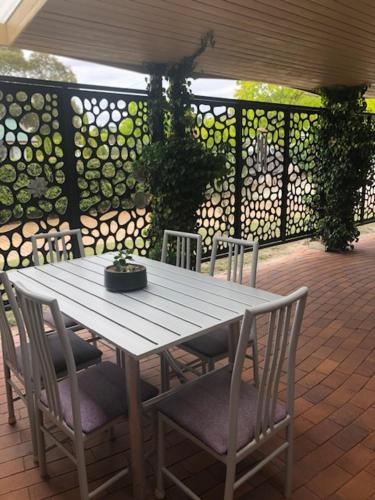 Granite Belt Cabins - Accommodation Port Hedland 1