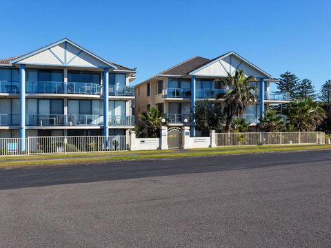 Across The Road From The Beach! - Accommodation Port Hedland 5