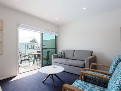 245 Pacific Blue 265 Sandy Point Rd Air Conditioned Unit With Resort Facilities & Linen Supplied - Accommodation Port Hedland 1