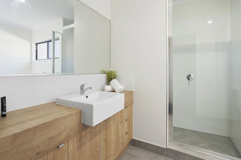 WHITSUNDAY Spacious & Comfortable Moments From Picturesque Boardwalk - Accommodation Port Hedland 3