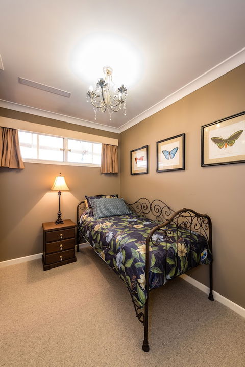 Hedge House- Luxury Space Style Location - Accommodation Port Hedland 4