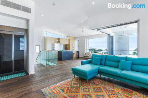 Ultimate Beachfront Living Sunshine Beach - Accommodation Port Hedland 2