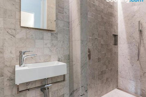 Ultimate Beachfront Living Sunshine Beach - Accommodation Port Hedland 6