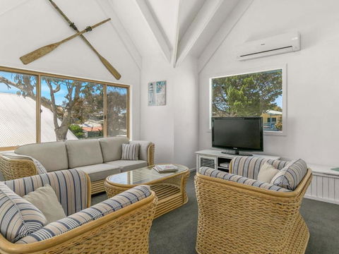 A La Plage - Accommodation Port Hedland 6