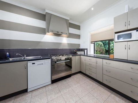 THE BEACH HOUSE Gerroa 4pm Check Out Sundays - Accommodation Port Hedland 5