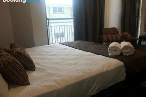 Townsville Strand Lighthouse Apartment 3 - Accommodation Port Hedland 3