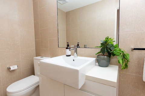 Enjoy Penthouse Living In The CBD - Accommodation Port Hedland 3