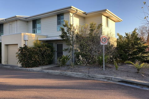 Pacific Blue 505-265 Sandy Point Road - Accommodation Port Hedland 1