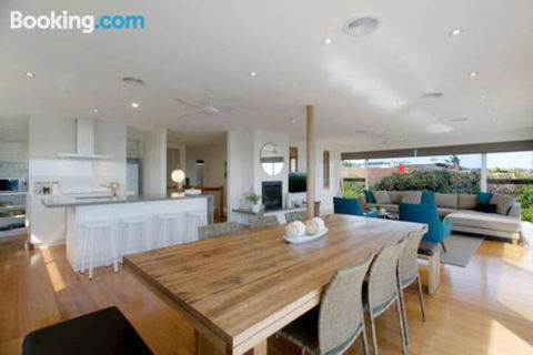 Anchor Beachfront Retreat - Accommodation Port Hedland 4