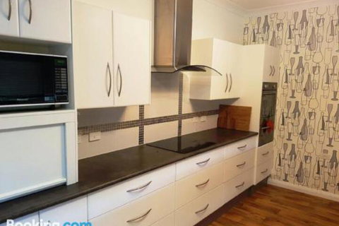 The Old Picnic Ground At Ironstone B & B - Accommodation Port Hedland 6