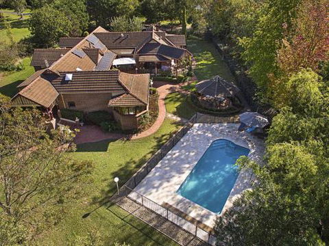 THE ELMS Berry Berry & Surrounds 4pm Check Out Sundays - Accommodation Port Hedland 2