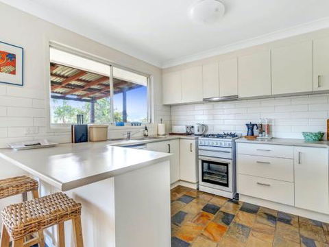 TREETOPS At WERRI BEACH Gerringong 4pm Check Out On Sundays - Accommodation Port Hedland 5