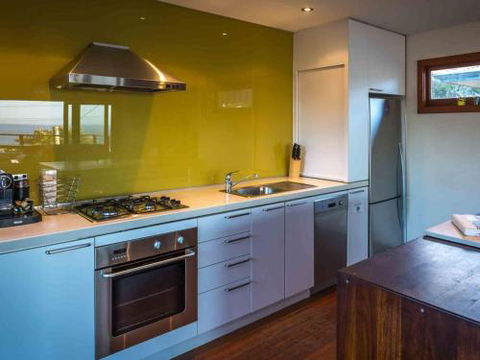 CARMELONE Gerroa 4pm Check Out On Sundays - Accommodation Port Hedland 4