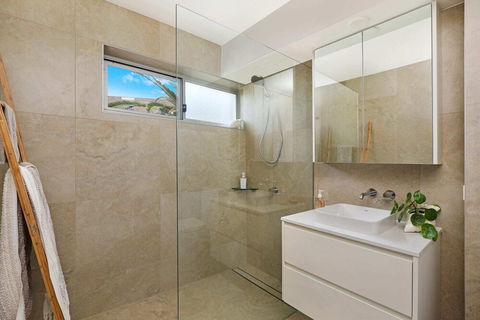 SPECTACULAR OCEAN FRONT Sounion6 - Accommodation Port Hedland 4