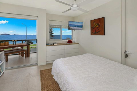 SPECTACULAR OCEAN FRONT Sounion6 - Accommodation Port Hedland 0