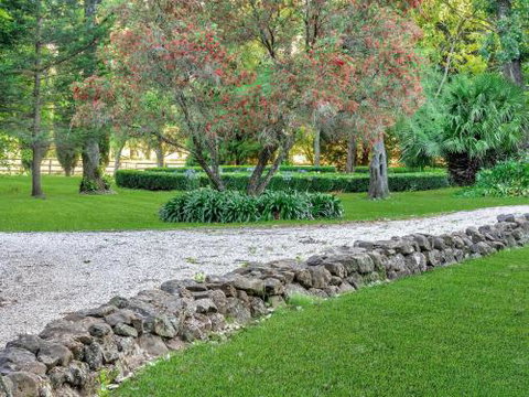 NORMANDIE PARK Exeter 4pm Check Out On Sundays - Accommodation Port Hedland 5