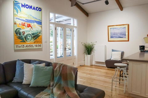 Vintage Charm On St. Leonards - Accommodation Port Hedland 2