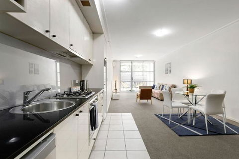A Modern & Cozy Studio Next To Darling Harbour - Accommodation Port Hedland 3