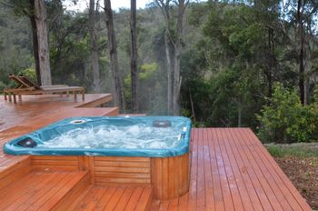 Quiet Rural Retreat With Spa - Accommodation Port Hedland 3