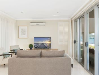 Soldiers Point Road 2 163 Seaside Splendour - Accommodation Port Hedland 0